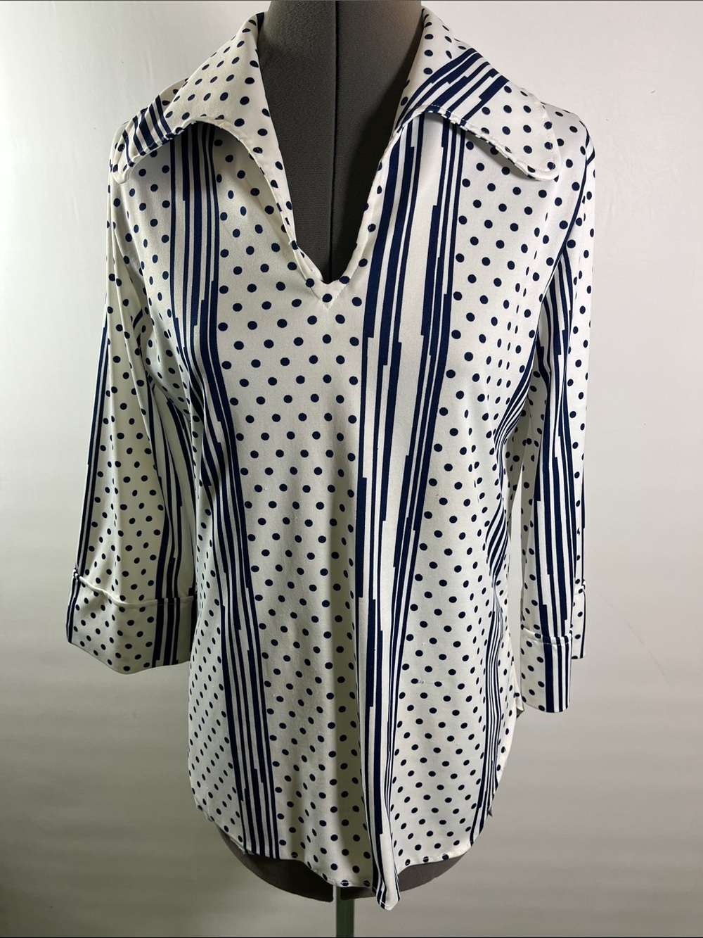 Jane Holly   White and Navy Polka Dot V-Neck Top Size 16